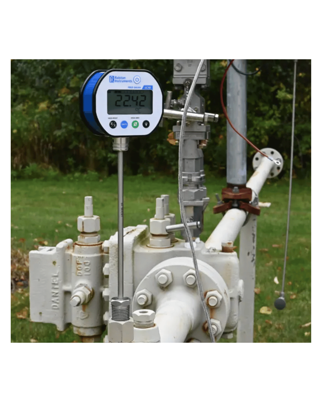RALSTON LC10-TA12 temperature gauge with internal probe in use